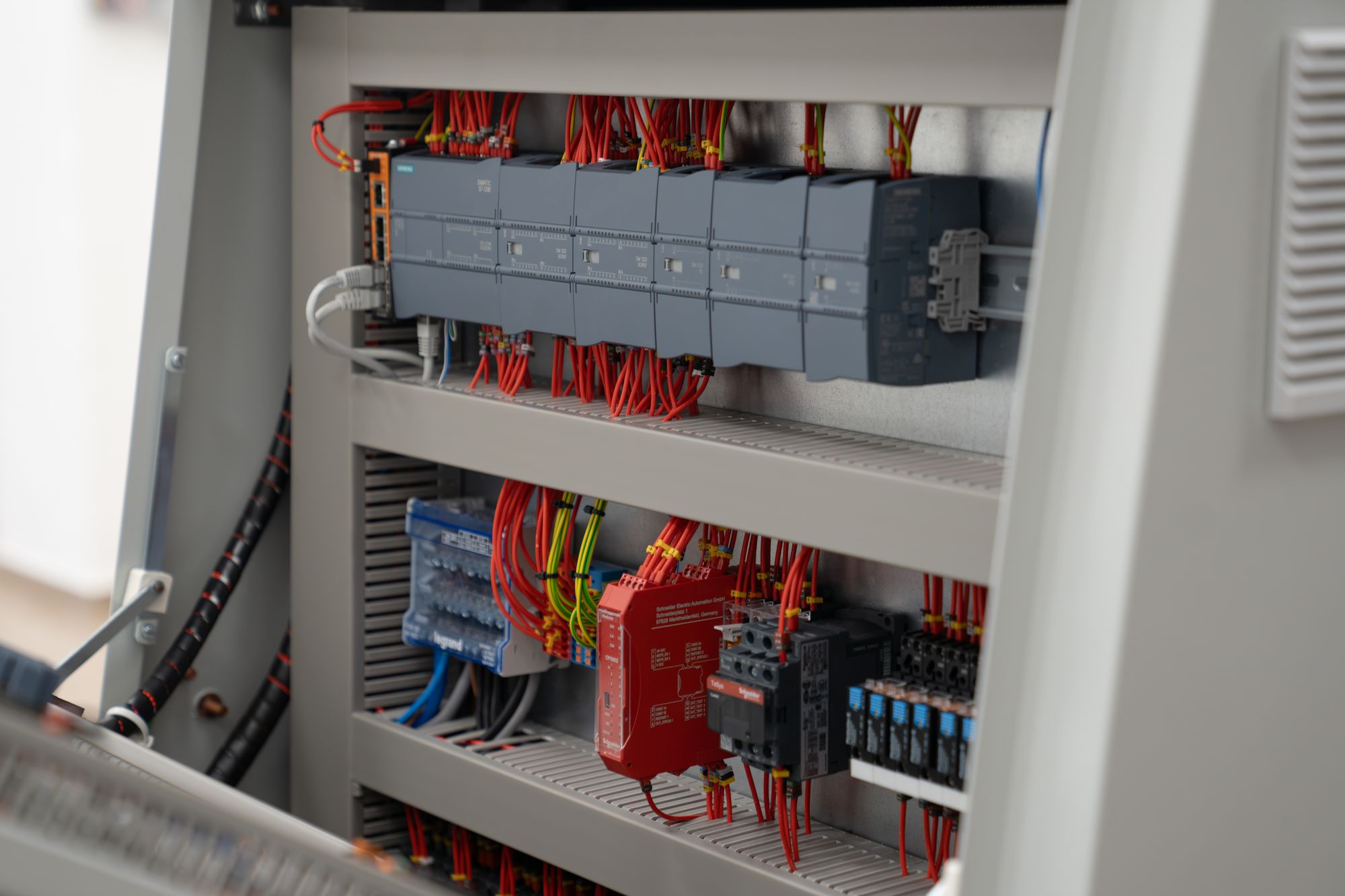 Montaje de cuadros eléctricos