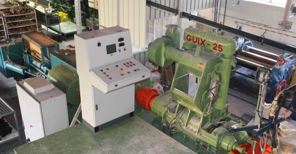 Máquina GUIX con cuadro y pupitre nuevos